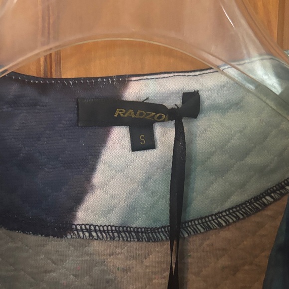 Radzoli Multicolor Abstract Jacket - Picture 3 of 15